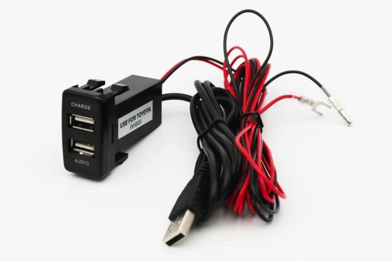 Lumeno - Dual Usb-Audio Charger - Black