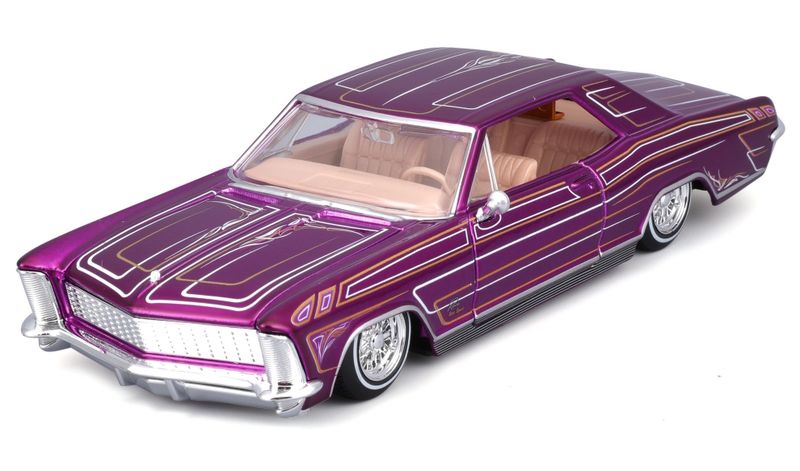 Maisto 1/26 Buick Riviera 1965 Lowrider Design (20cm Long) - Purple