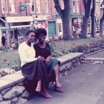 Sistahs (Vinyl / 12" Album Coloured Vinyl)