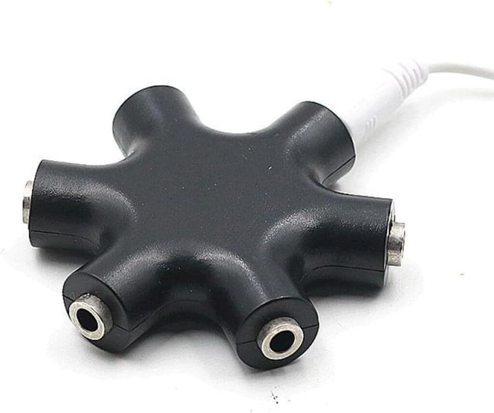 Headphone Splitter Adapter to Earphones for Sharing Music Plated Design