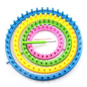 4 Pcs Plastic Round Knitting Loom Set With Needle Hook - Multi Color