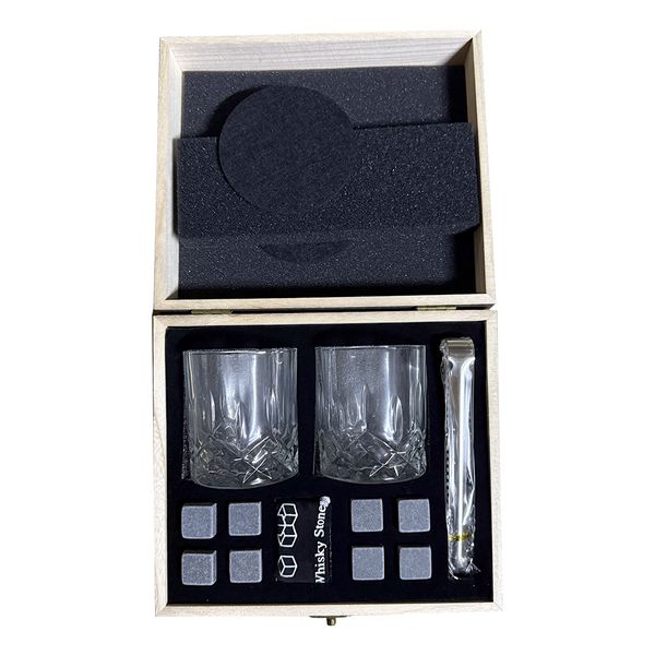 Whiskey Glass Set: Two glasses with reusable ice cubes