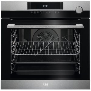 AEG 60cm 7000 Series built-in single oven with 77L capacity