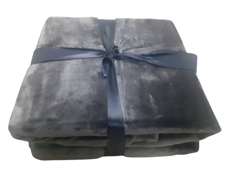 Bed of Roses Fleece Throw