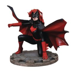 DC Gallery: Batwoman Comic PVC Figure