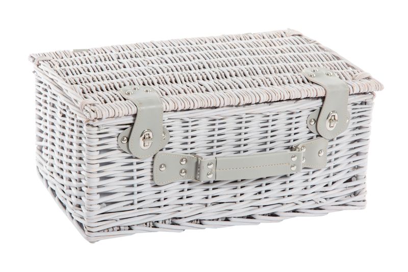 Yuppie Gift Baskets Family Feast Picnic Basket - 6 Persons