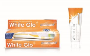 White Glo - Smokers Formula Toothpaste 100ml + Toothbrush x 2