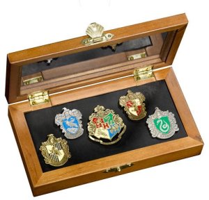 Harry Potter: Hogwarts House Pins Wand (Parallel Import)