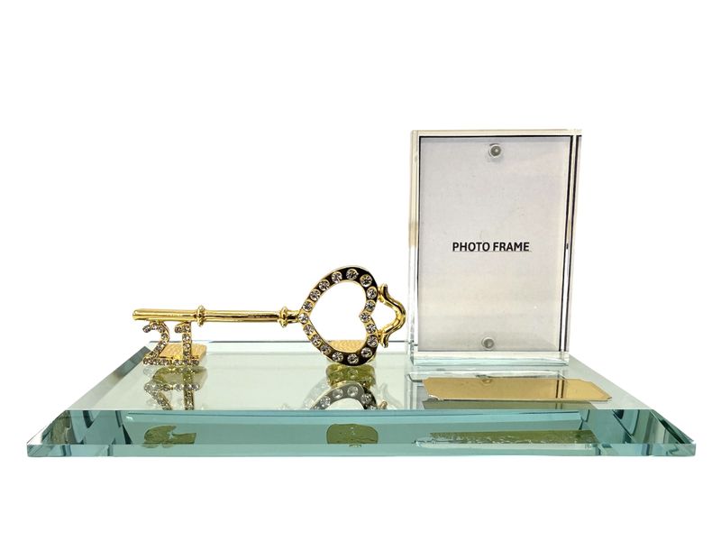 21st Generic Sweetheart Diamante Key on Glass Mirror Base