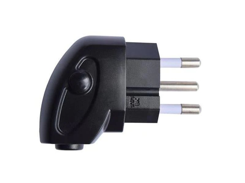 Crabtree Black Slimline 3 Pin Plugtop 16a