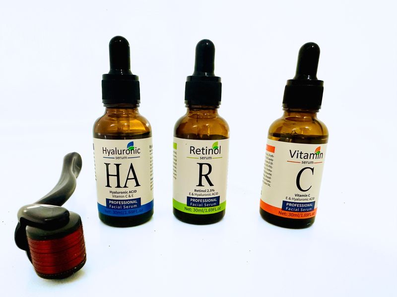 Face Serum Set: Vitamin C, Retinol &amp; Hyaluronic Acid with Derma Roller