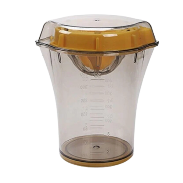 Manual Citrus Juicer with Built-in Measuring Cup