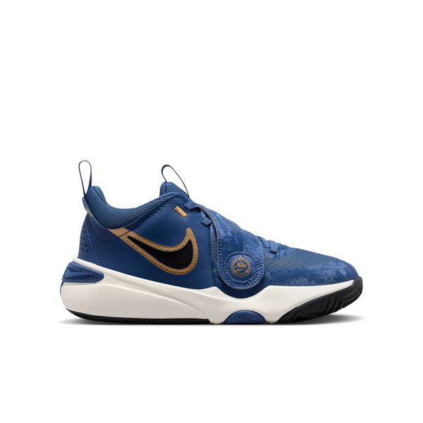 Nike Big Kids' Team Hustle D 11 Basketball Shoes