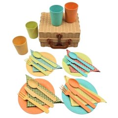 Mingli Toys - Pretend &amp; Play - Picnic Set - Eco-friendly - 25 Pieces