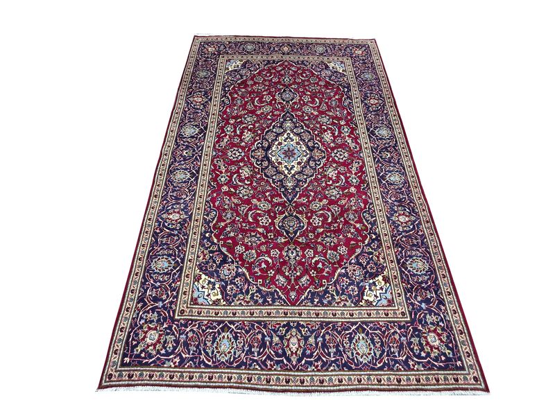 Top Persian Rugs - Red-Blue Floral Pattern 304 x 197 cm
