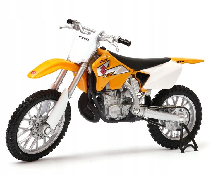 Suzuki RM250 Scale 1 : 18