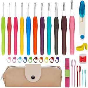 32 Piece Ergonomic Crochet Hooks Kit Case for Beginners Pain Free Crafting