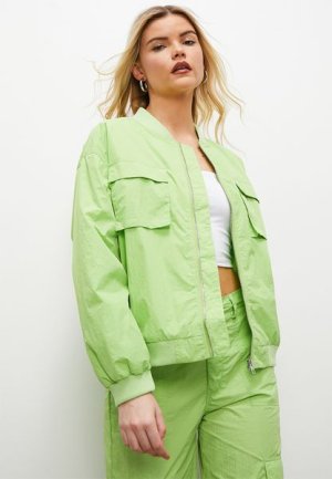 Cropped Utility Jacket