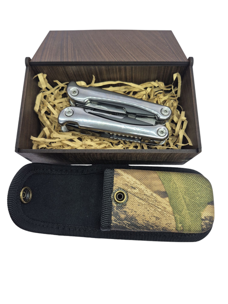 Traveler Multitool in Camo Carry Bag and Gift Box