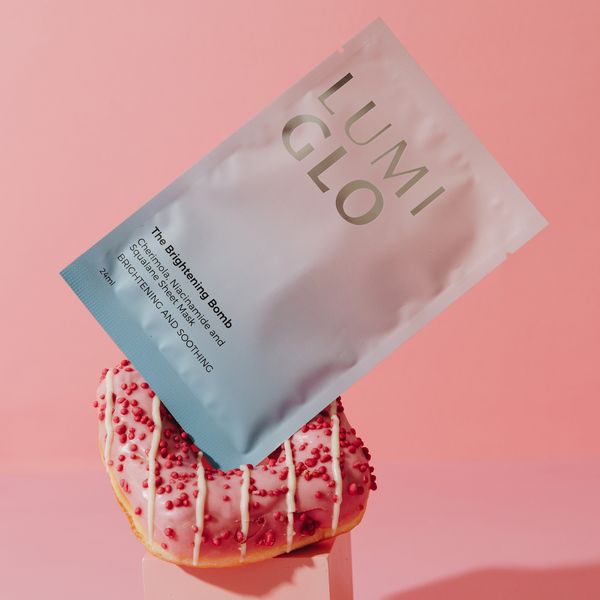 Lumi Glo- The Brightening Bomb Mask