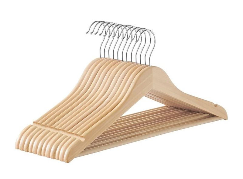 12 Maple Wooden Coat Hangers With Trouser Bar