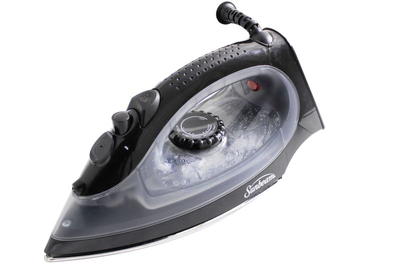 Sunbeam 2000W Lightweight Travel Sized Steam Dry &amp; Spray Iron - SSI-018BA