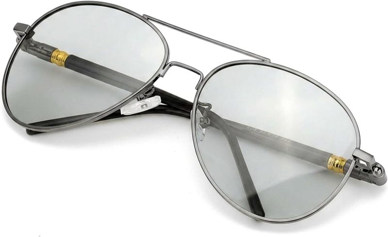 Men's Photochromic Polarised Pilot Sunglasses