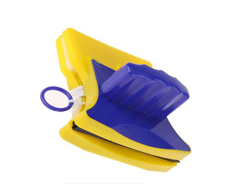 Magnetic Double-Sided Glass And Window Cleaner