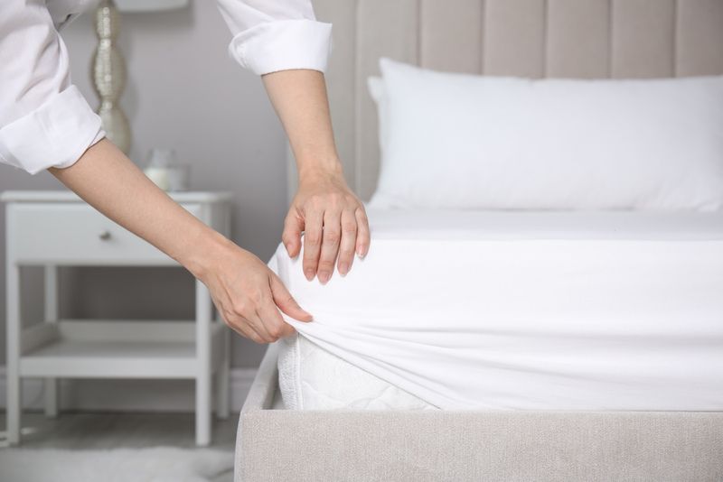 Ultra Soft and Comfortable White Cotton Bed Sheet Super King - 200 TC