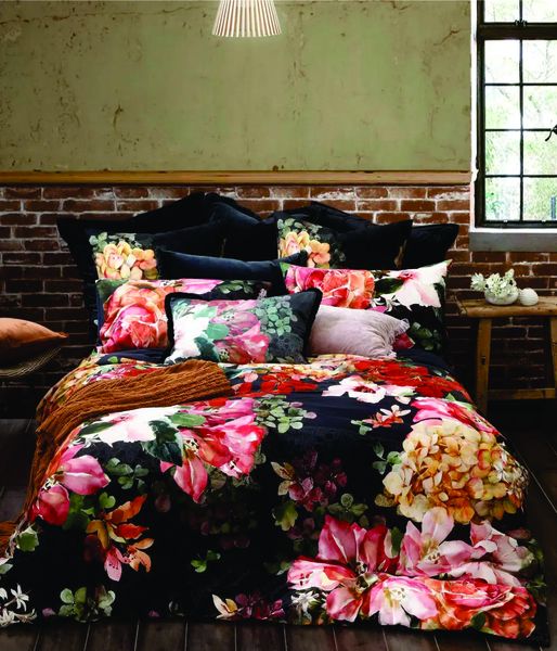 M.M. Linen - Valencia Duvet Cover Set - Queen